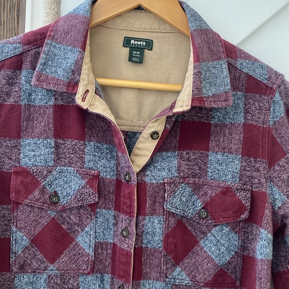 Roots plaid flannel button down shirt size M - Picture 4 of 8
